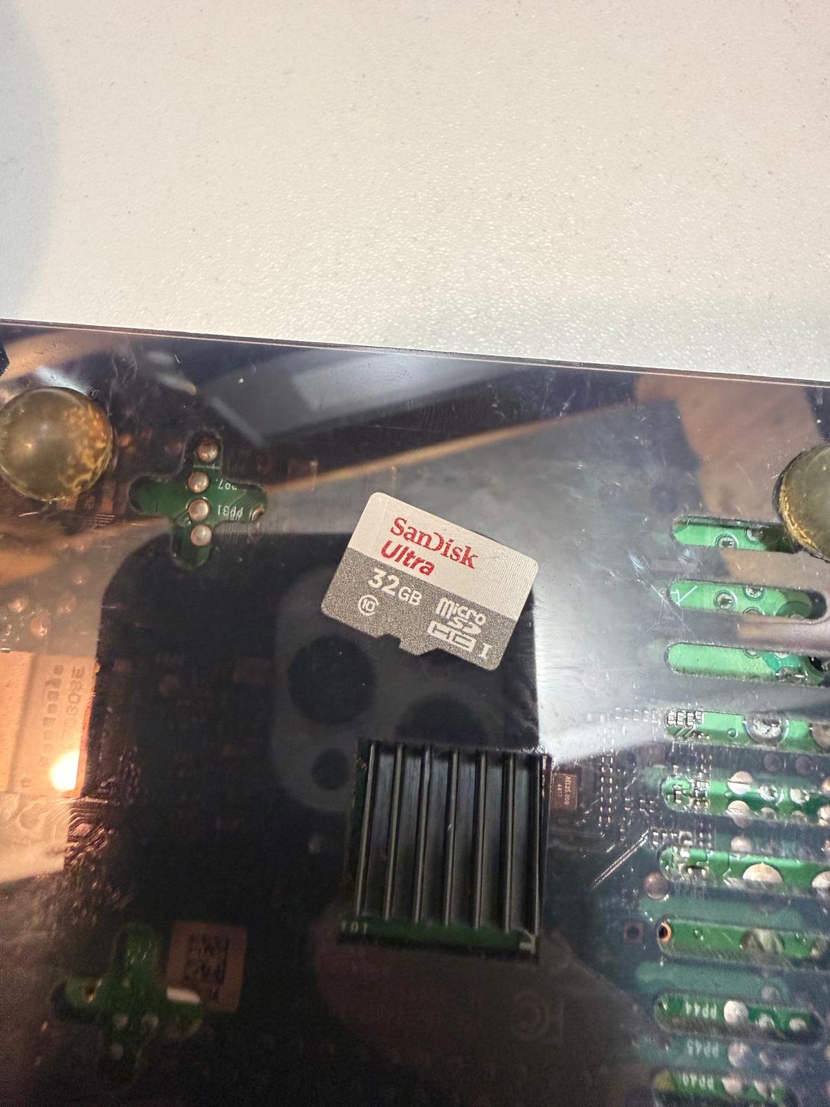 SanDisk Ultra 32GB microSD card thumbnail